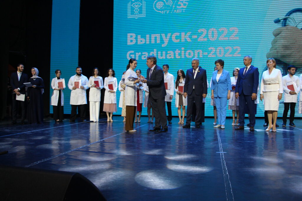 Юбилейный пятидесятый выпуск врачей 2022 года